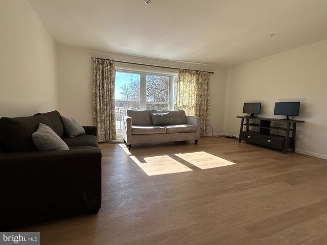 216 WHITHERSPOON LN, Newark, DE 19713