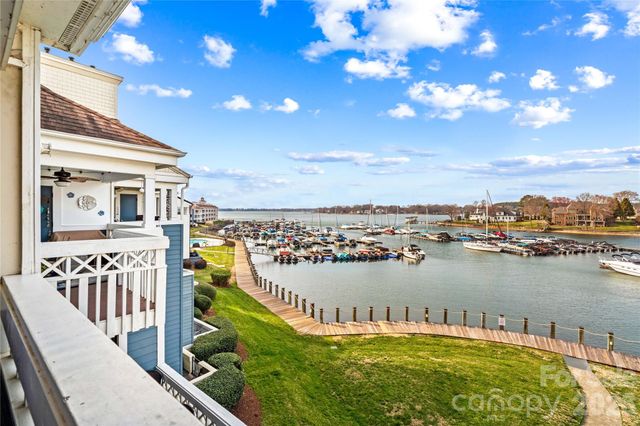 18797 Vineyard Point Lane, Cornelius, NC 28031