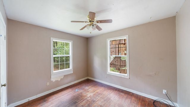 901 W Cayuga Drive, Athens, TX 75751