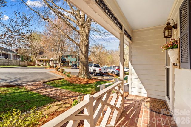 413 Windsor Lane, Statesville, NC 28677