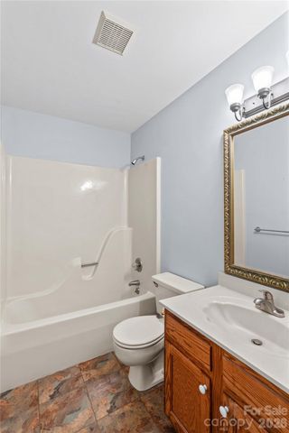 413 Windsor Lane, Statesville, NC 28677