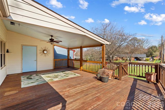 413 Windsor Lane, Statesville, NC 28677