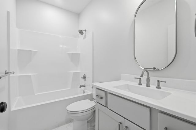 2205 BRENGMAN DR, Columbia, MO 65202