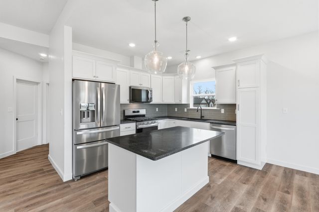 2205 BRENGMAN DR, Columbia, MO 65202