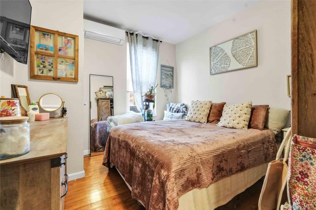 2255 48th Street, Astoria, NY 11105