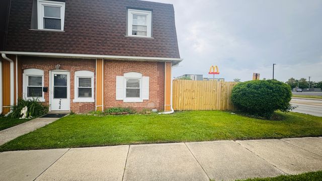 2420 Randolph Street, Bellwood, IL 60104