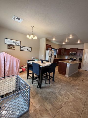7616 Dawnlight Lane, Canutillo, TX 79835
