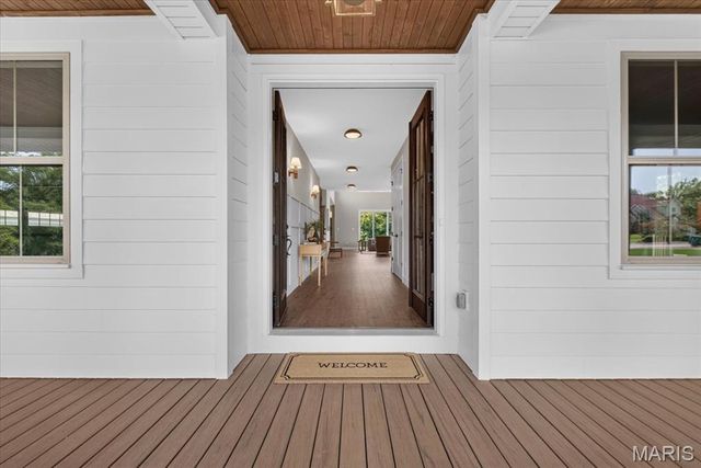 12 Beacon Hill Lane, Creve Coeur, MO 63141