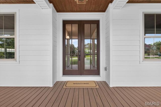 12 Beacon Hill Lane, Creve Coeur, MO 63141