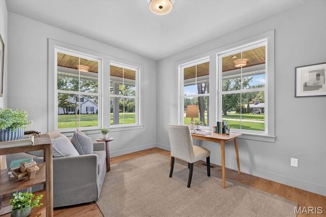 12 Beacon Hill Lane, Creve Coeur, MO 63141
