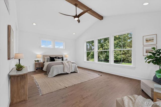 12 Beacon Hill Lane, Creve Coeur, MO 63141