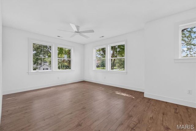 12 Beacon Hill Lane, Creve Coeur, MO 63141
