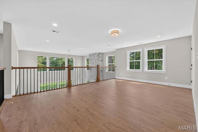 12 Beacon Hill Lane, Creve Coeur, MO 63141