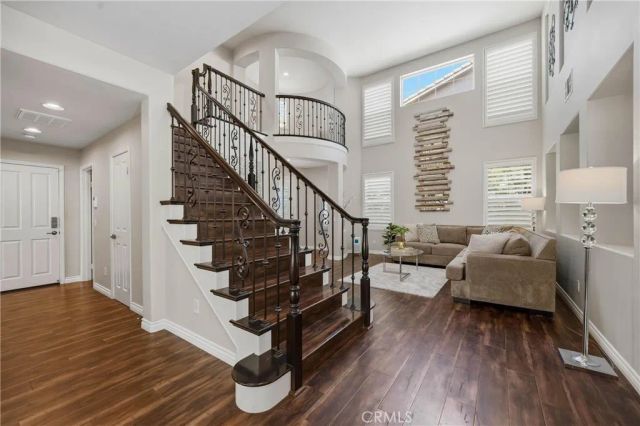 17688 Wren Drive, Canyon Country, CA 91387