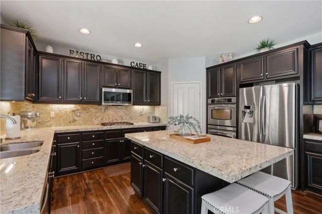 17688 Wren Drive, Canyon Country, CA 91387