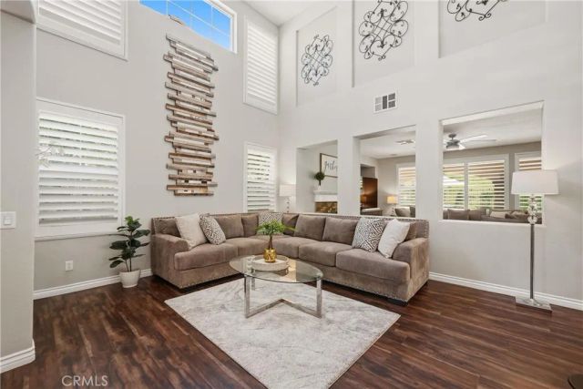 17688 Wren Drive, Canyon Country, CA 91387