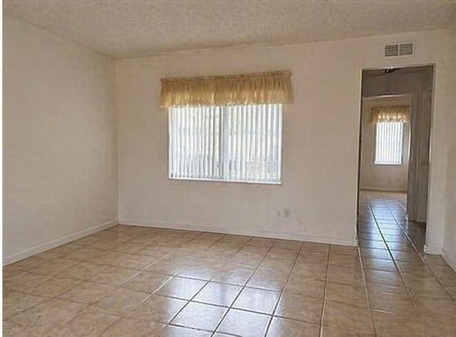 409 Pine Glen Lane A-1, Greenacres, FL 33463