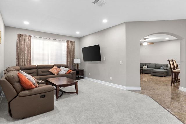 215 GLENEAGLES DRIVE, Davenport, FL 33897