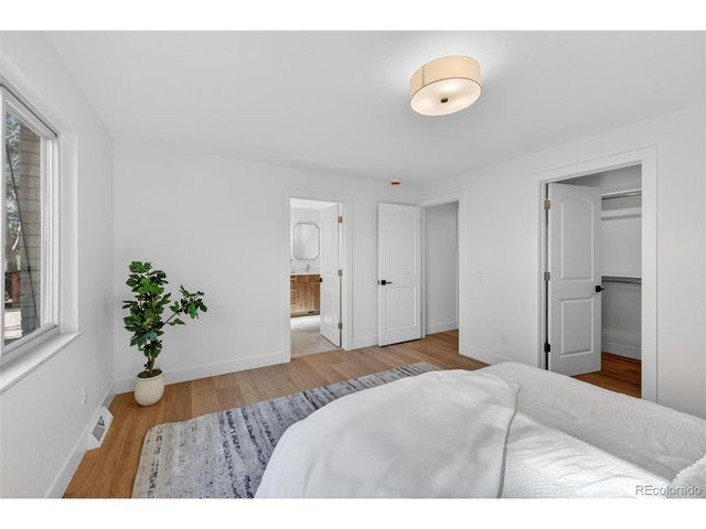 6696 W Rowland Ave, Littleton, CO 80128