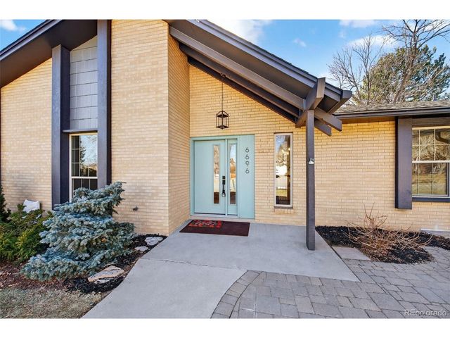 6696 W Rowland Ave, Littleton, CO 80128