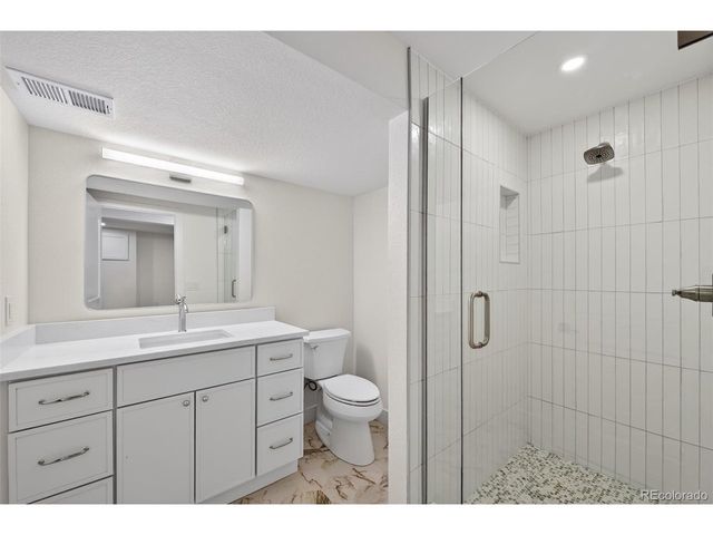 6696 W Rowland Ave, Littleton, CO 80128