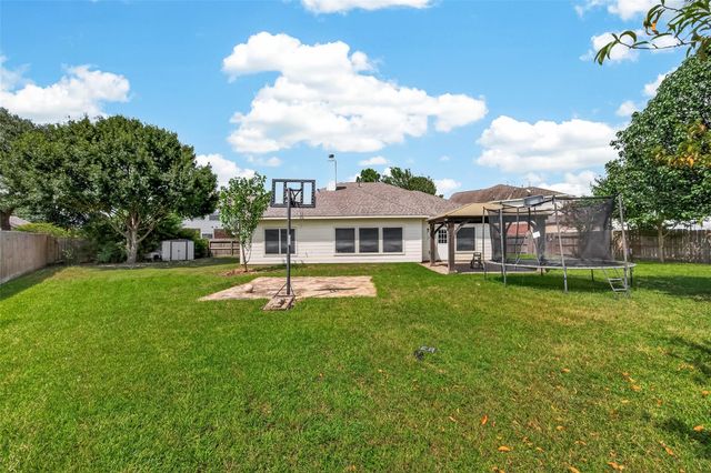 9607 Pine Bank Court, Houston, TX 77095