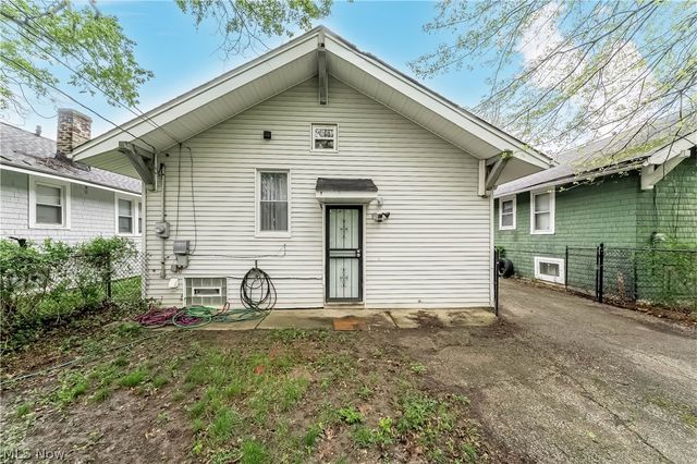 1714 Hillview Road, Cleveland, OH 44112