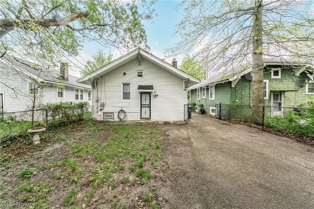 1714 Hillview Road, Cleveland, OH 44112