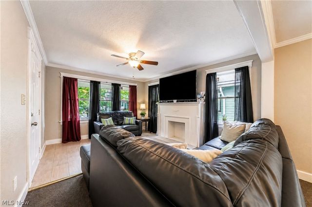1714 Hillview Road, Cleveland, OH 44112