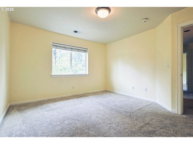 15817 Ne EVERETT Ct, Portland, OR 97230