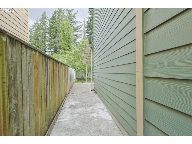 15817 Ne EVERETT Ct, Portland, OR 97230