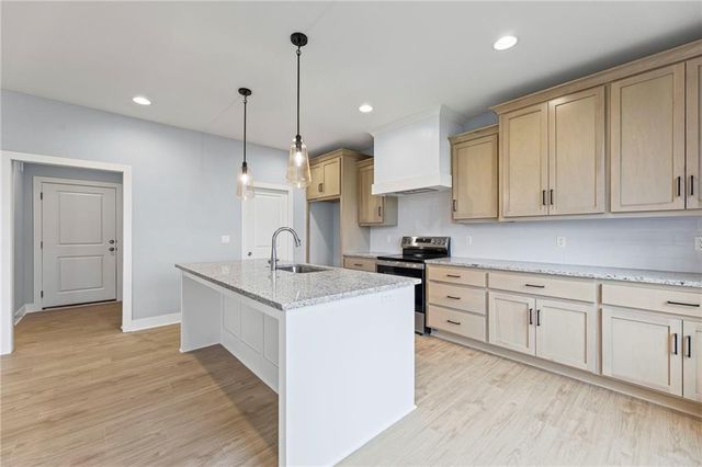 18725 W 193rd Street, Spring Hill, KS 66083