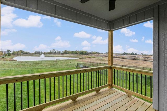 18725 W 193rd Street, Spring Hill, KS 66083