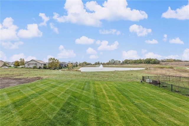 18725 W 193rd Street, Spring Hill, KS 66083