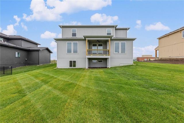 18725 W 193rd Street, Spring Hill, KS 66083