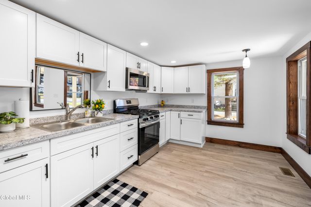 7 Willow Street, Hudson Falls, NY 12839