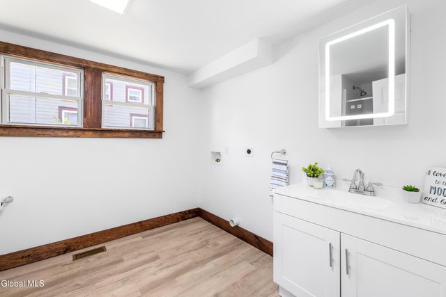 7 Willow Street, Hudson Falls, NY 12839