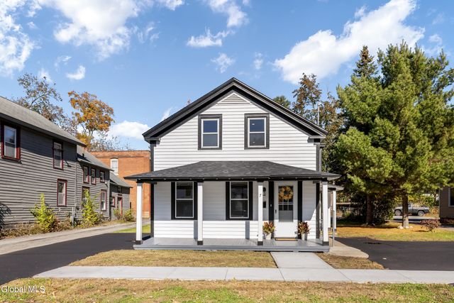 7 Willow Street, Hudson Falls, NY 12839