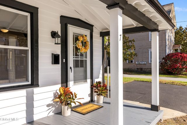 7 Willow Street, Hudson Falls, NY 12839