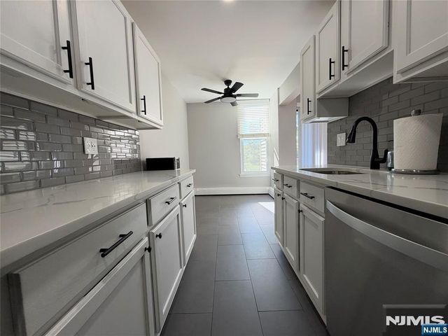 13 River F, Nutley, NJ 07110
