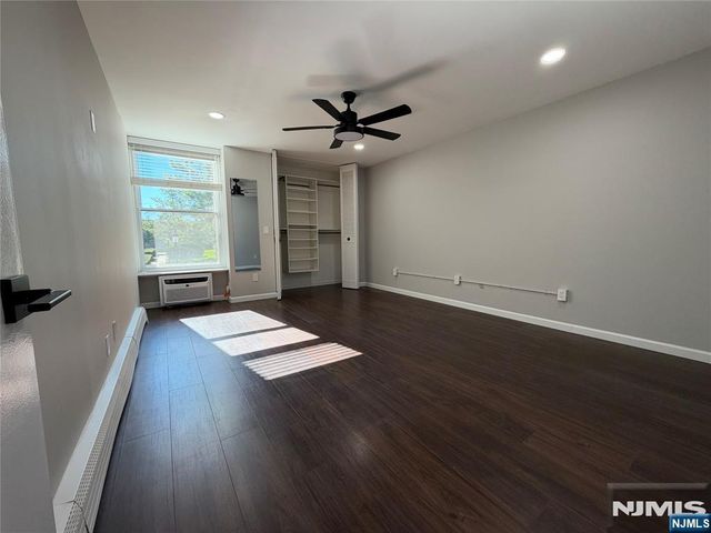 13 River F, Nutley, NJ 07110