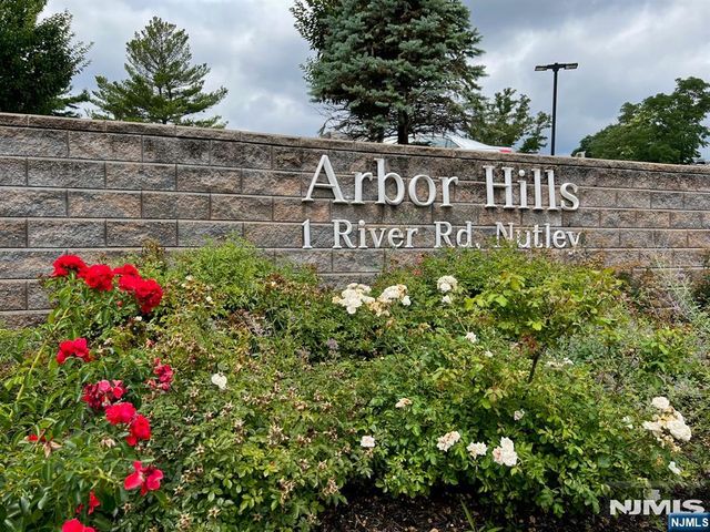 13 River F, Nutley, NJ 07110