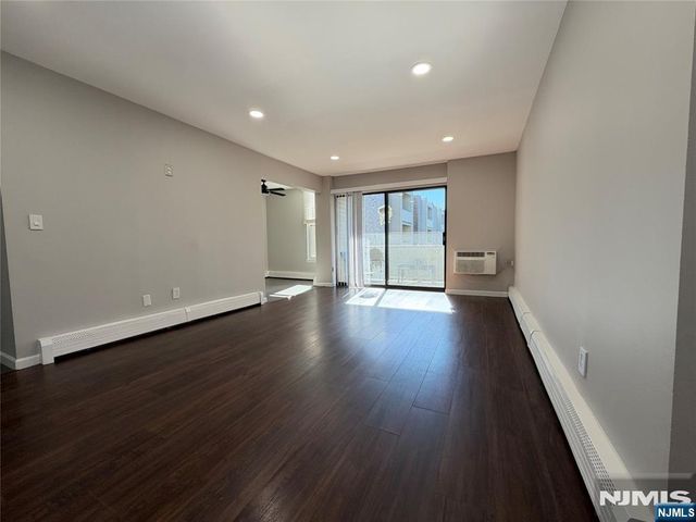 13 River F, Nutley, NJ 07110