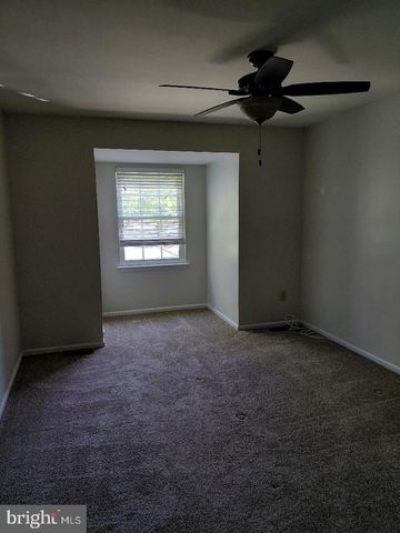 402 MASTERS DR, Blackwood, NJ 08012