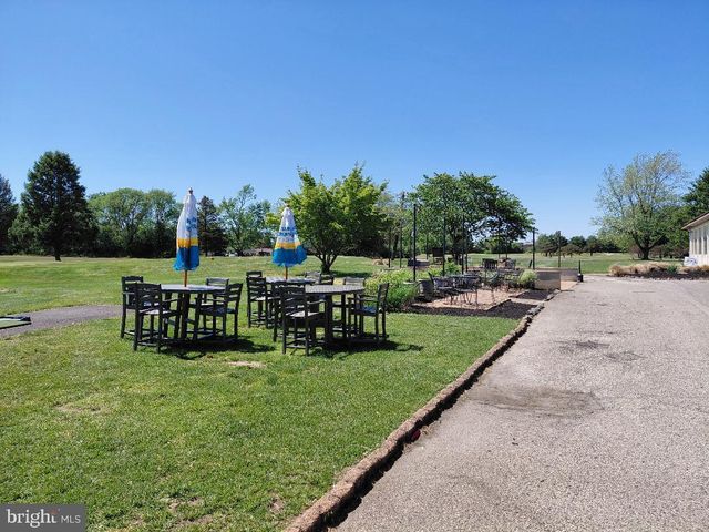 402 MASTERS DR, Blackwood, NJ 08012