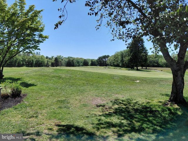 402 MASTERS DR, Blackwood, NJ 08012