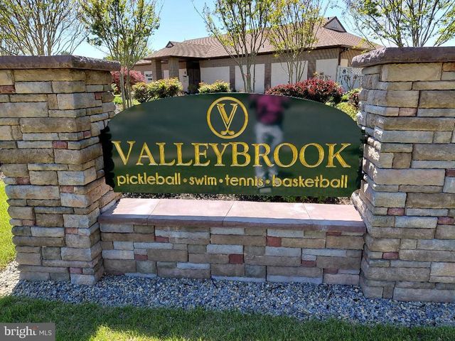 402 MASTERS DR, Blackwood, NJ 08012