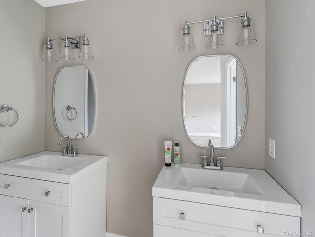 17 Timberline Drive, Nanuet, NY 10954