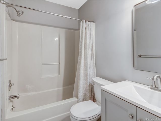 17 Timberline Drive, Nanuet, NY 10954