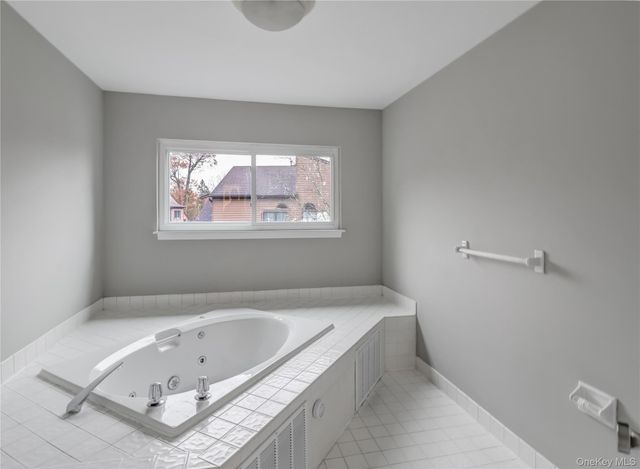 17 Timberline Drive, Nanuet, NY 10954